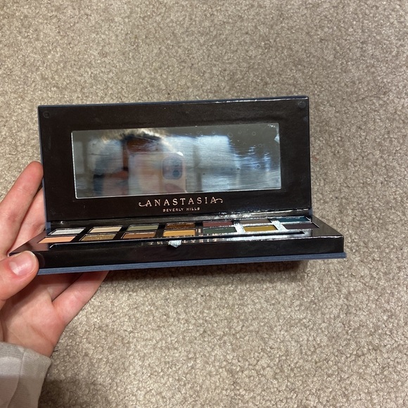 Subculture Anastasia of Beverly Hills Eyeshadow Palette - Picture 8 of 11